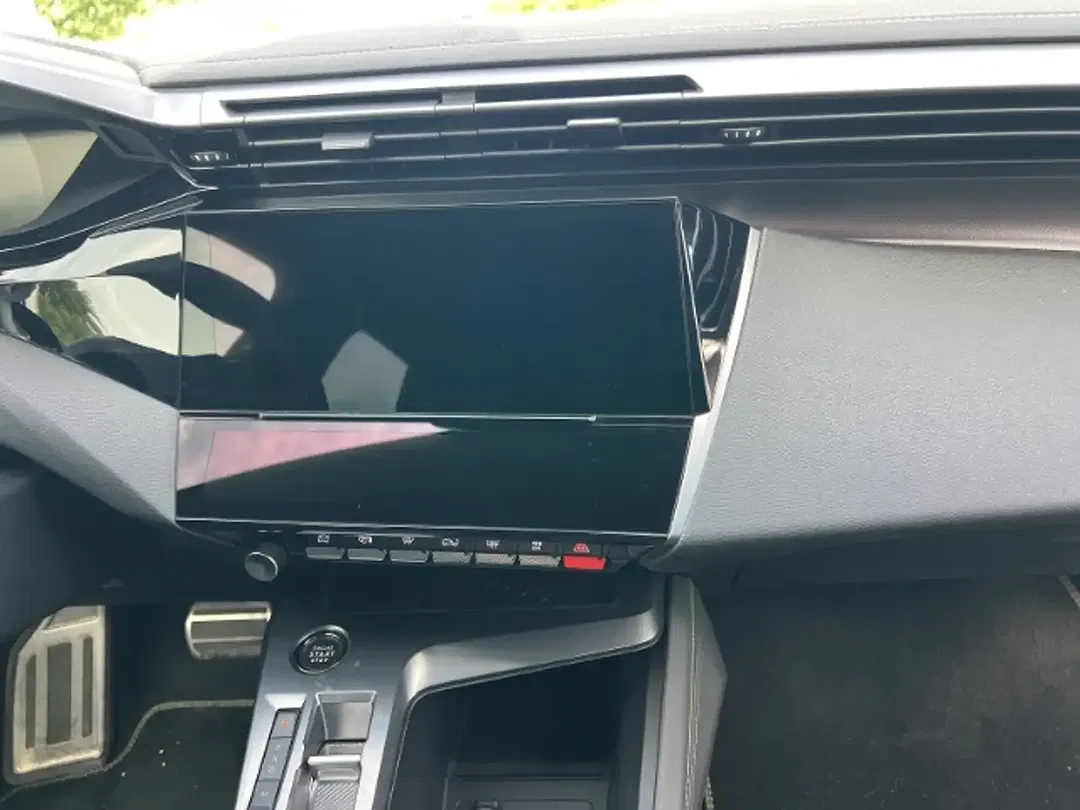 Peugeot 308 - Thumbnail 12