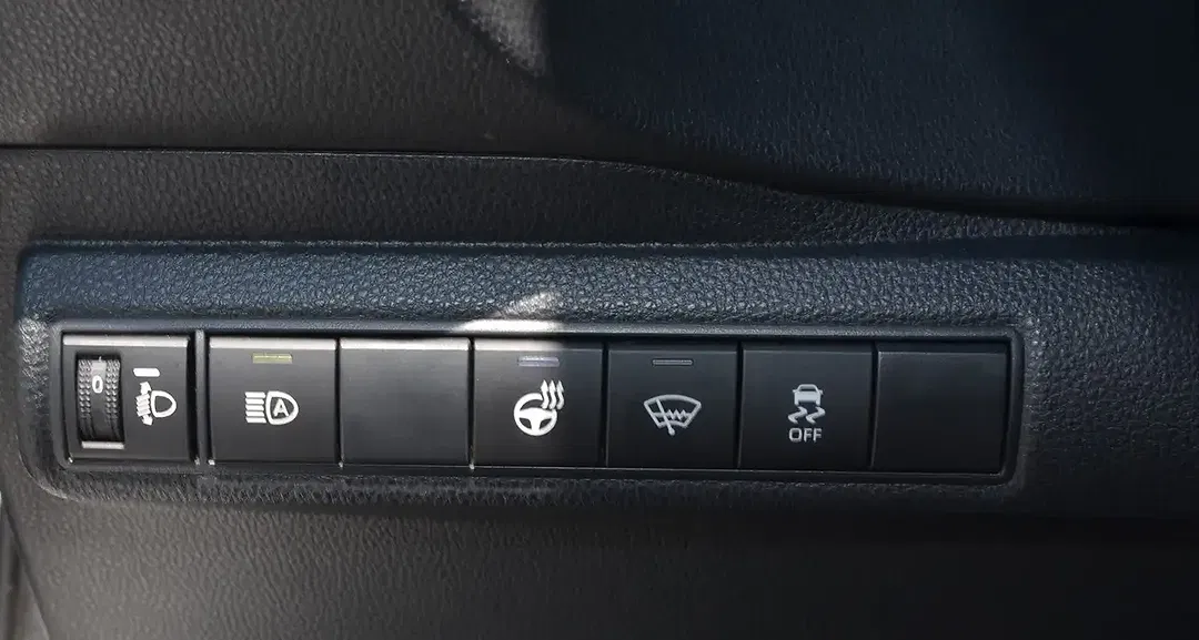 Suzuki Swace - Thumbnail 12