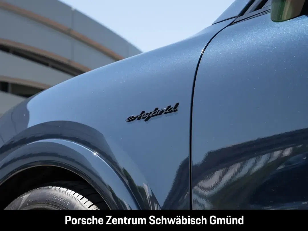 Porsche Cayenne - Thumbnail 14