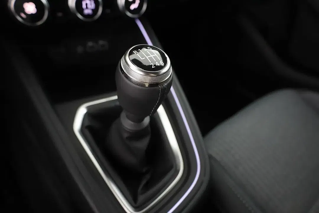 Renault Clio - Thumbnail 13
