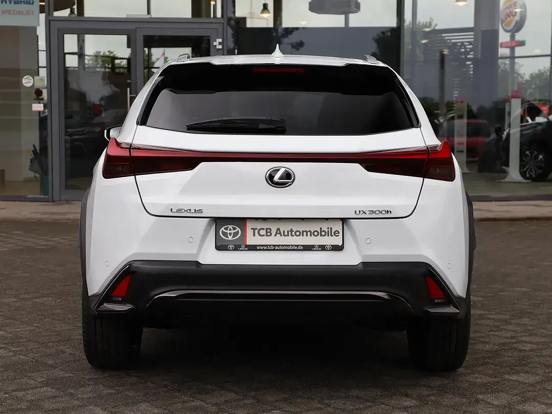 Lexus UX 250h - Thumbnail 4
