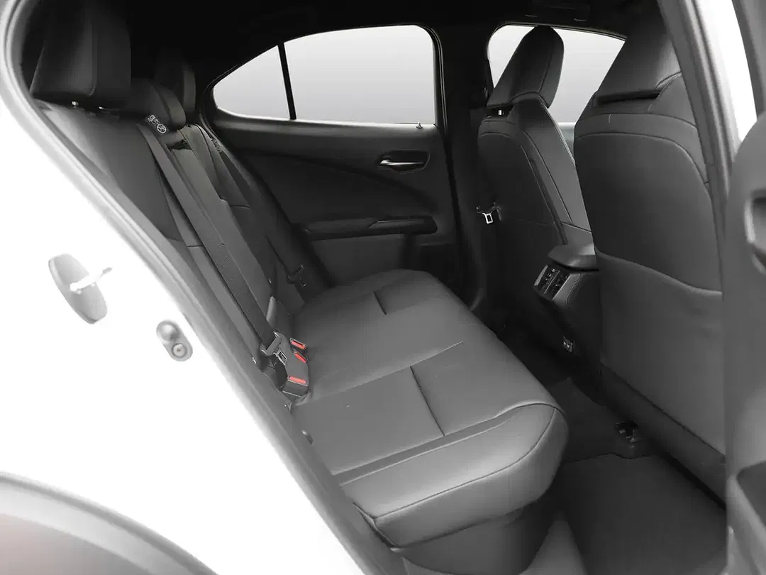 Lexus UX 250h - Thumbnail 7