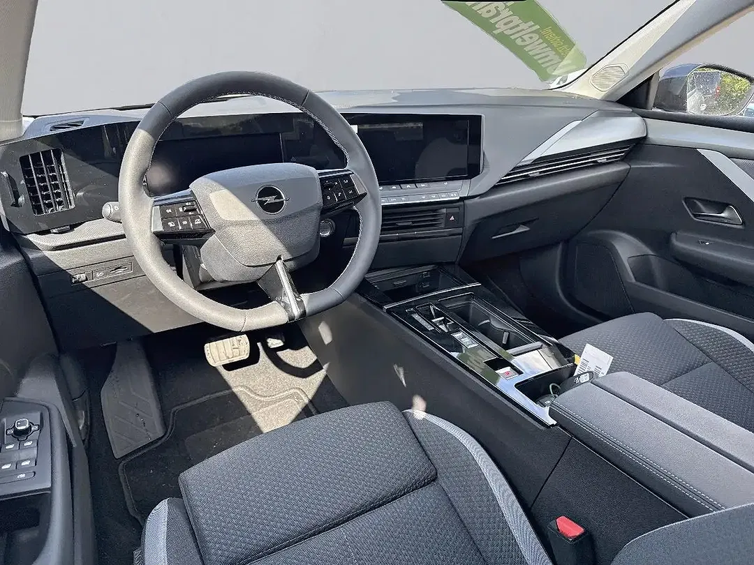 Opel Astra - Thumbnail 9