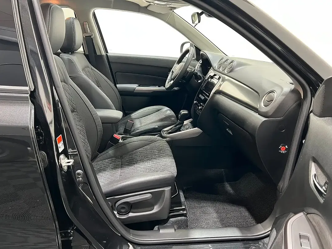 Suzuki Vitara - Thumbnail 13