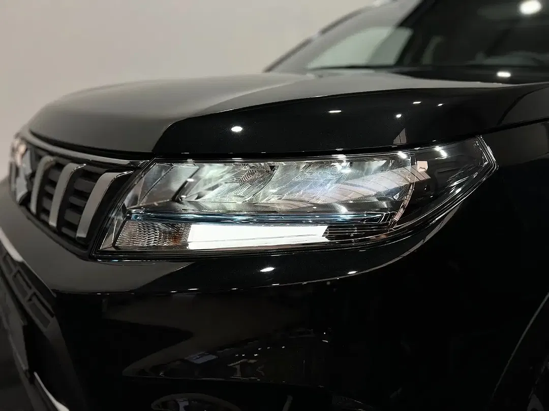 Suzuki Vitara - Thumbnail 17