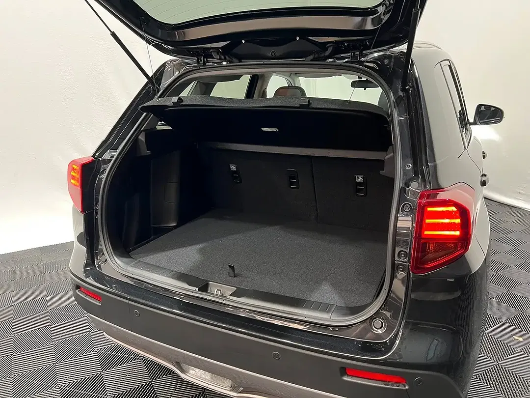 Suzuki Vitara - Thumbnail 9