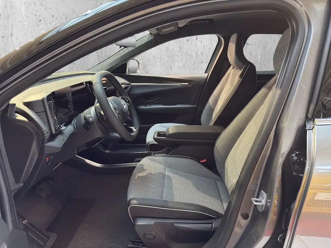 Mitsubishi Eclipse Cross - Thumbnail 9