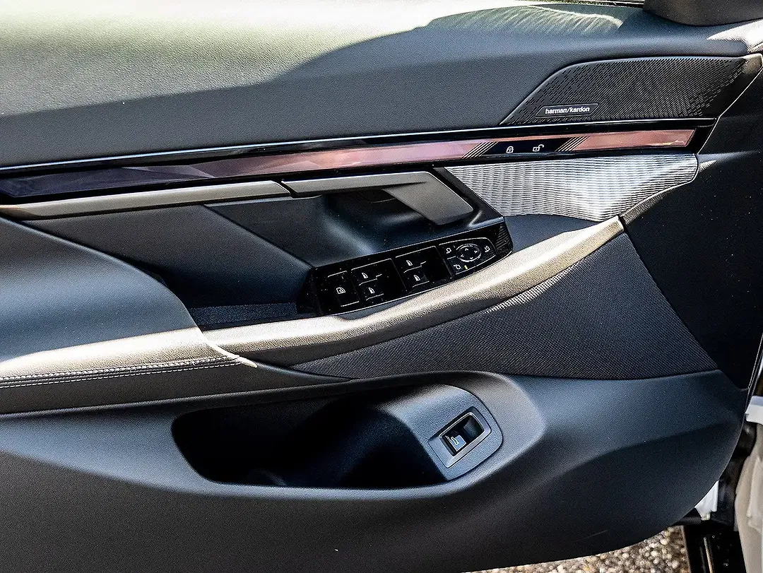 BMW 520 - Thumbnail 15