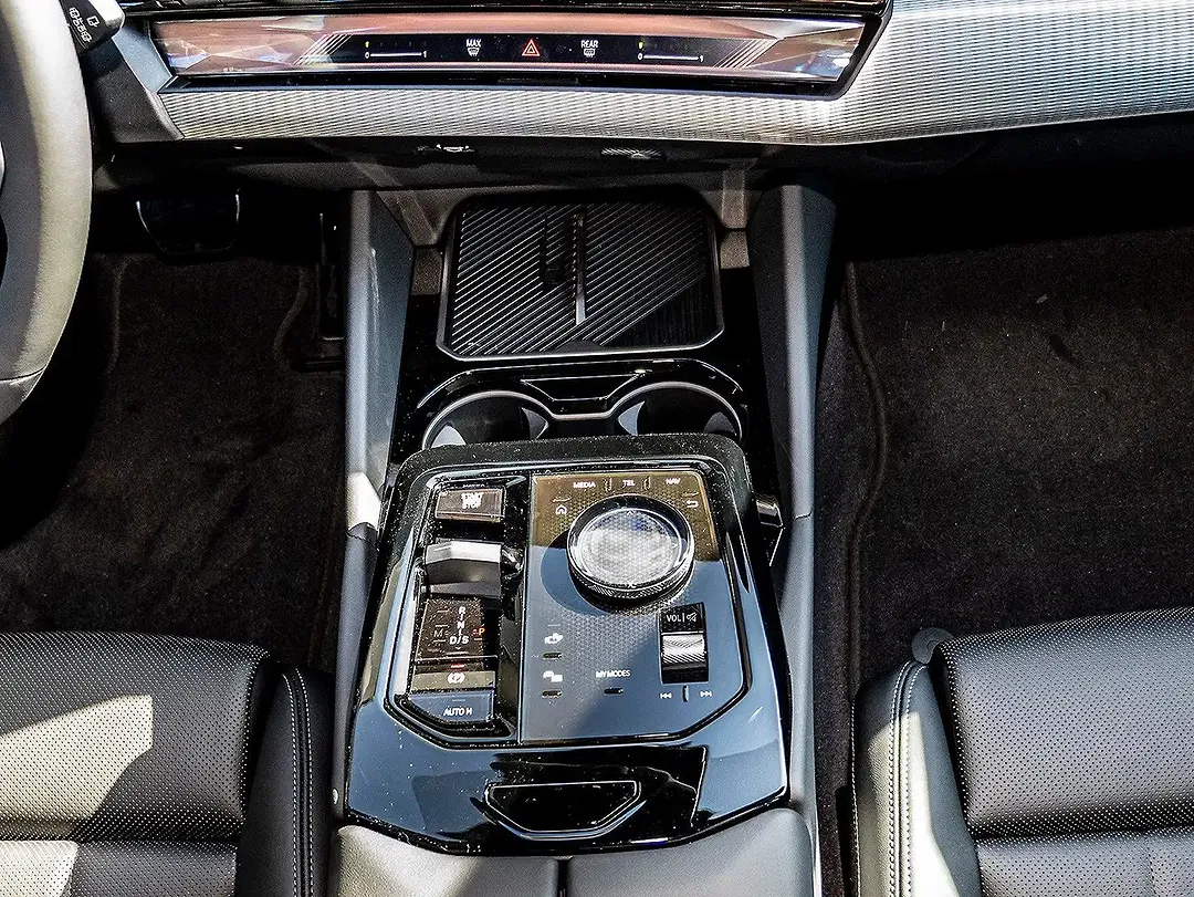 BMW 520 - Thumbnail 8