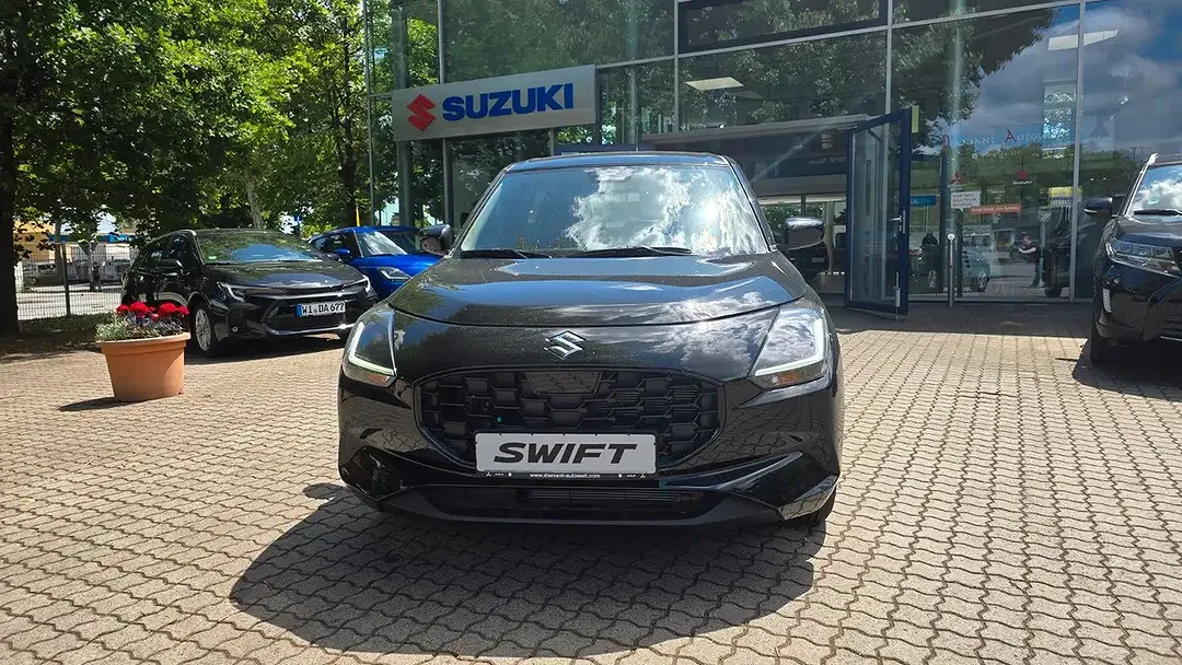 Suzuki Swift - Thumbnail 3