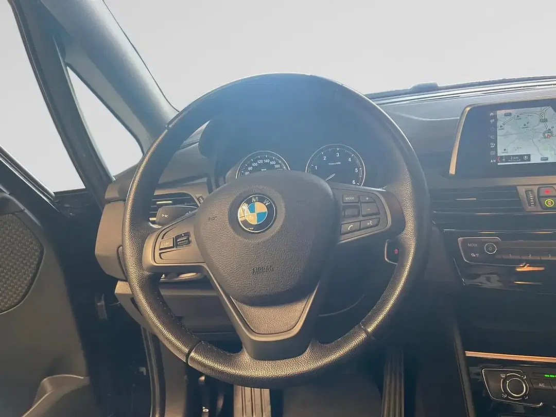 BMW 216 - Thumbnail 13