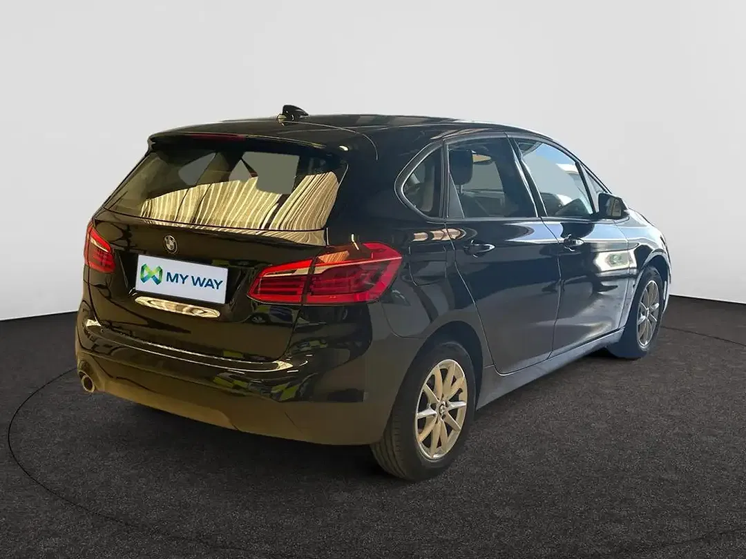 BMW 216 - Thumbnail 5