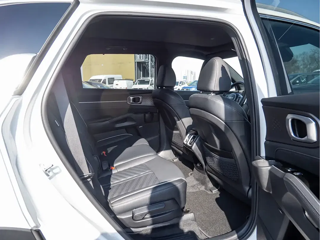 Kia Sorento - Thumbnail 9