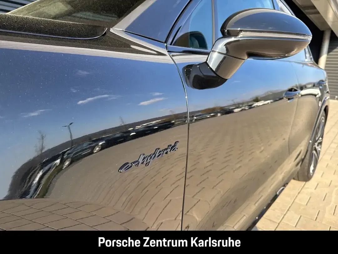 Porsche Cayenne - Thumbnail 11