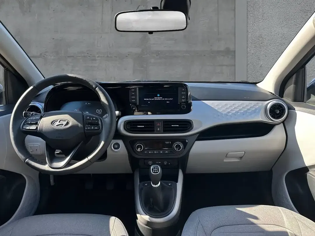 Hyundai i10 - Thumbnail 12