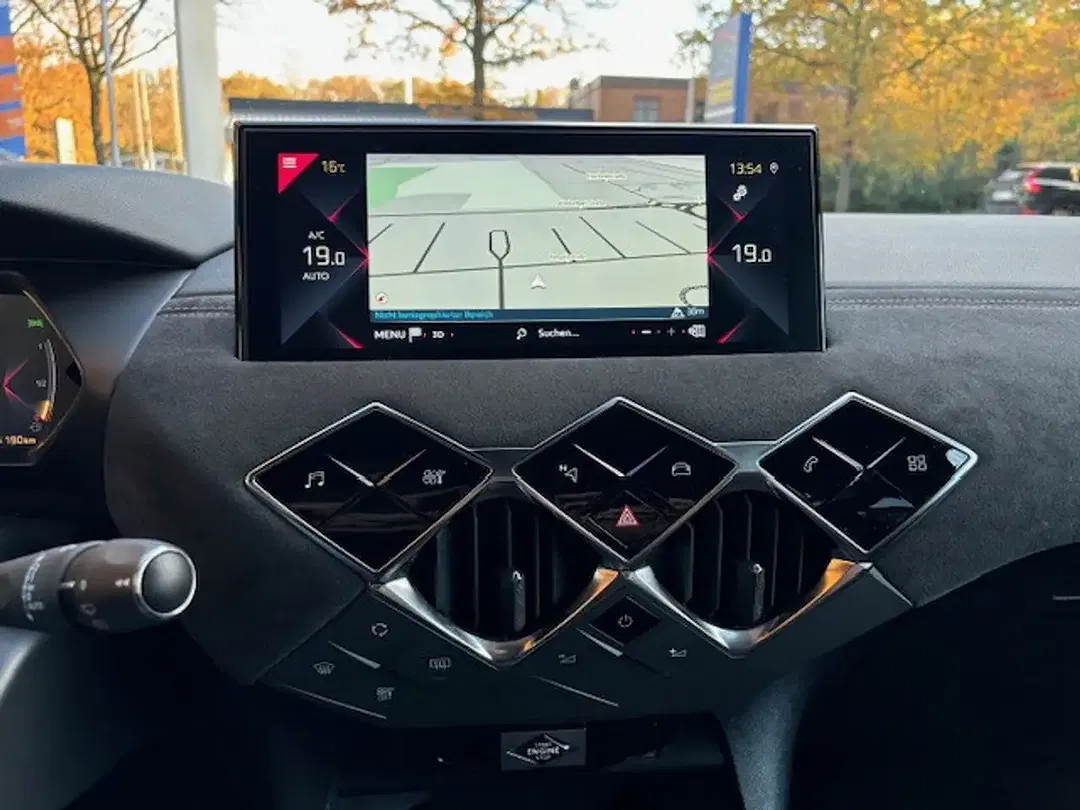DS Automobiles DS 3 - Thumbnail 12
