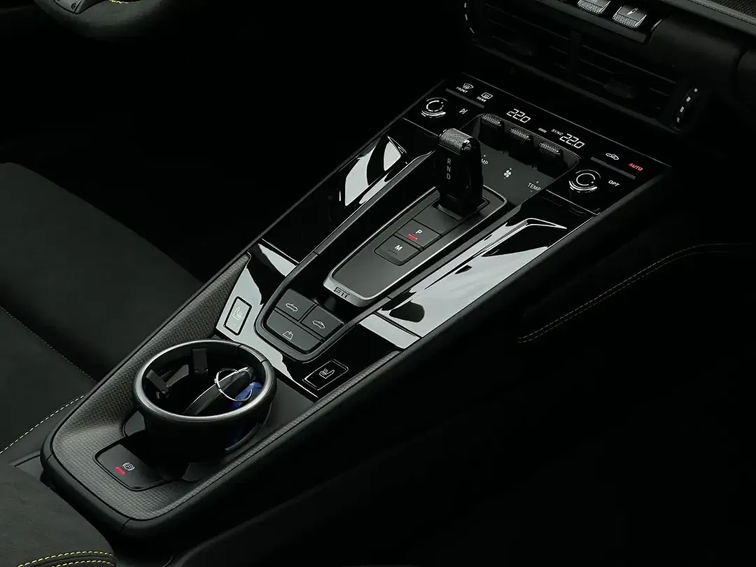 Porsche 992 - Thumbnail 11