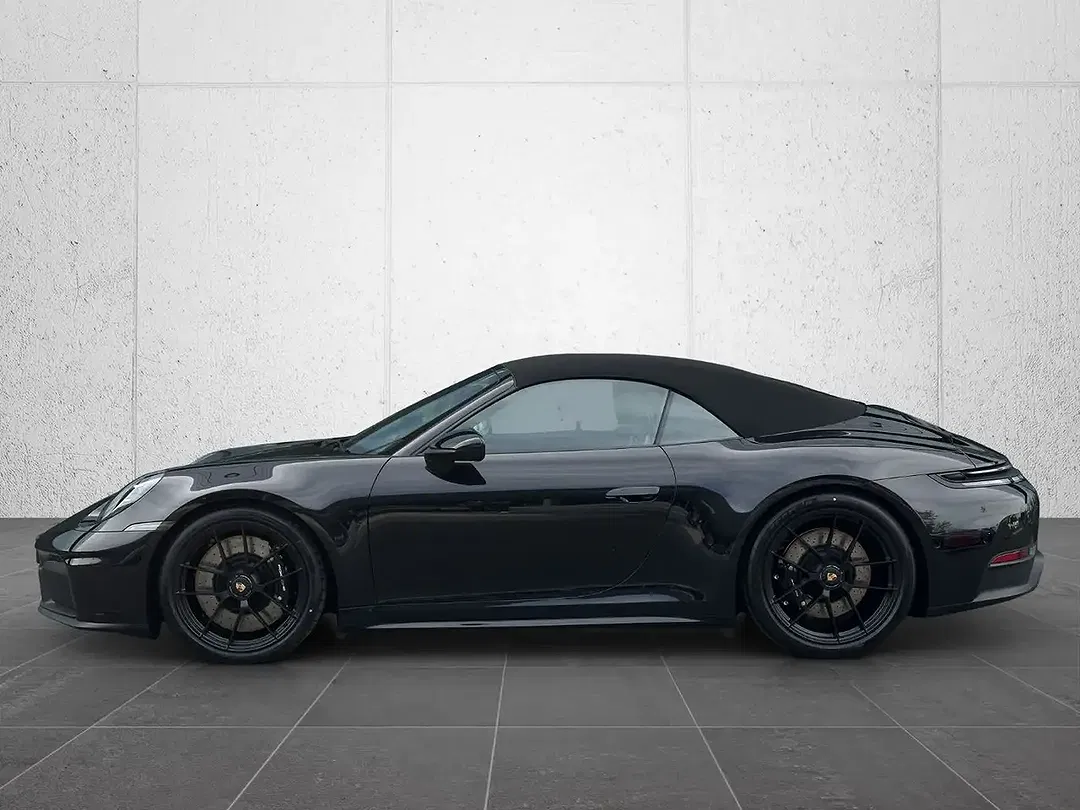 Porsche 992 - Thumbnail 2