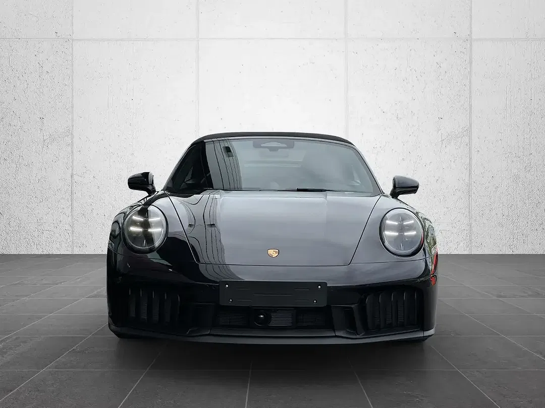 Porsche 992 - Thumbnail 4