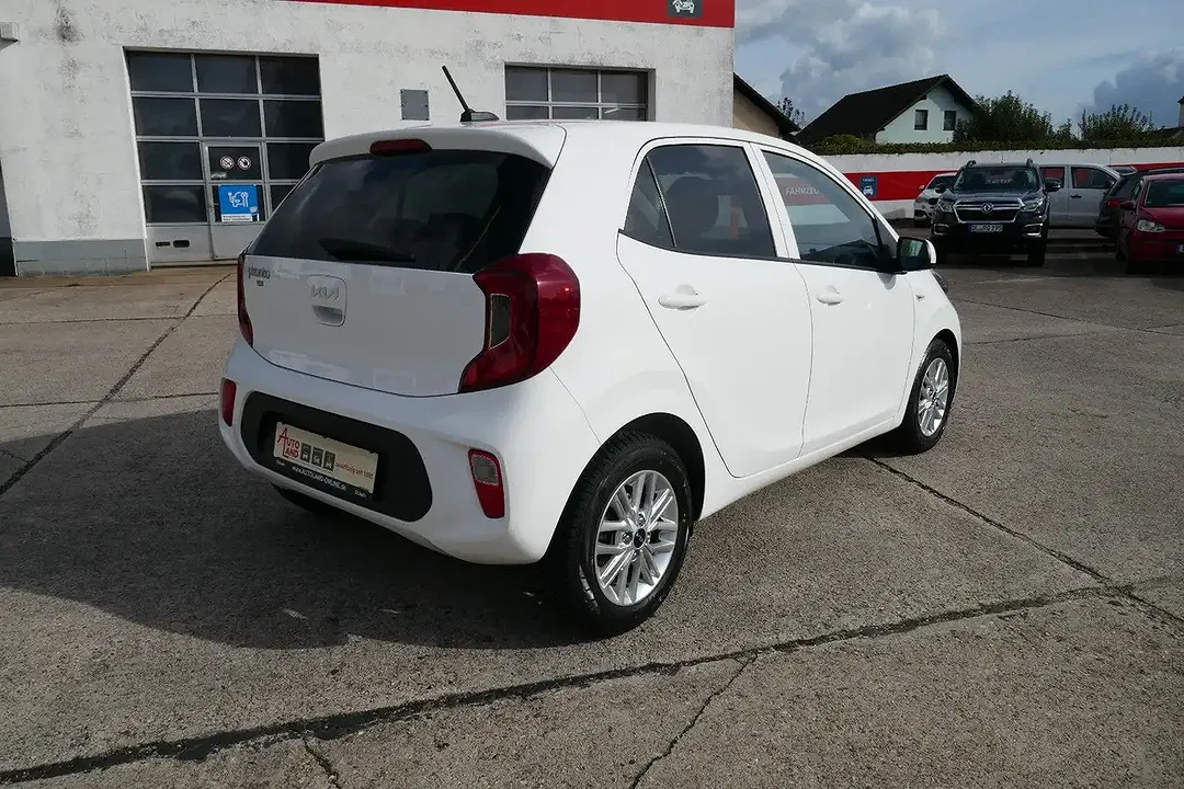 Kia Picanto - Thumbnail 2