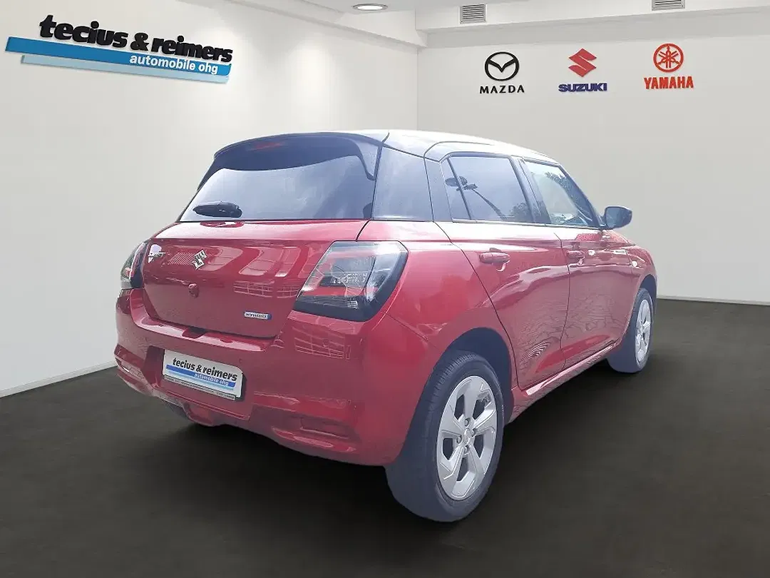 Suzuki Swift - Thumbnail 4