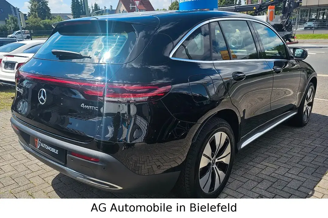 Mercedes-Benz EQC 400 - Thumbnail 7