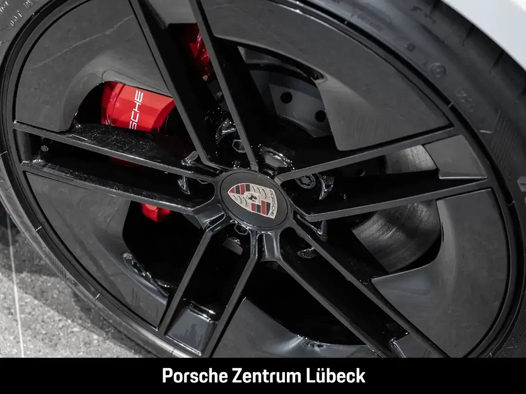 Porsche Taycan - Thumbnail 13
