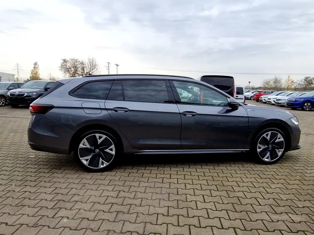 Skoda Superb - Thumbnail 6