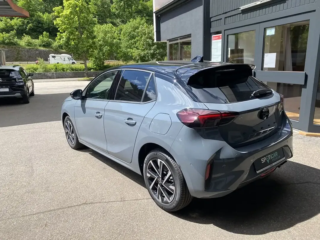 Opel Corsa - Thumbnail 3