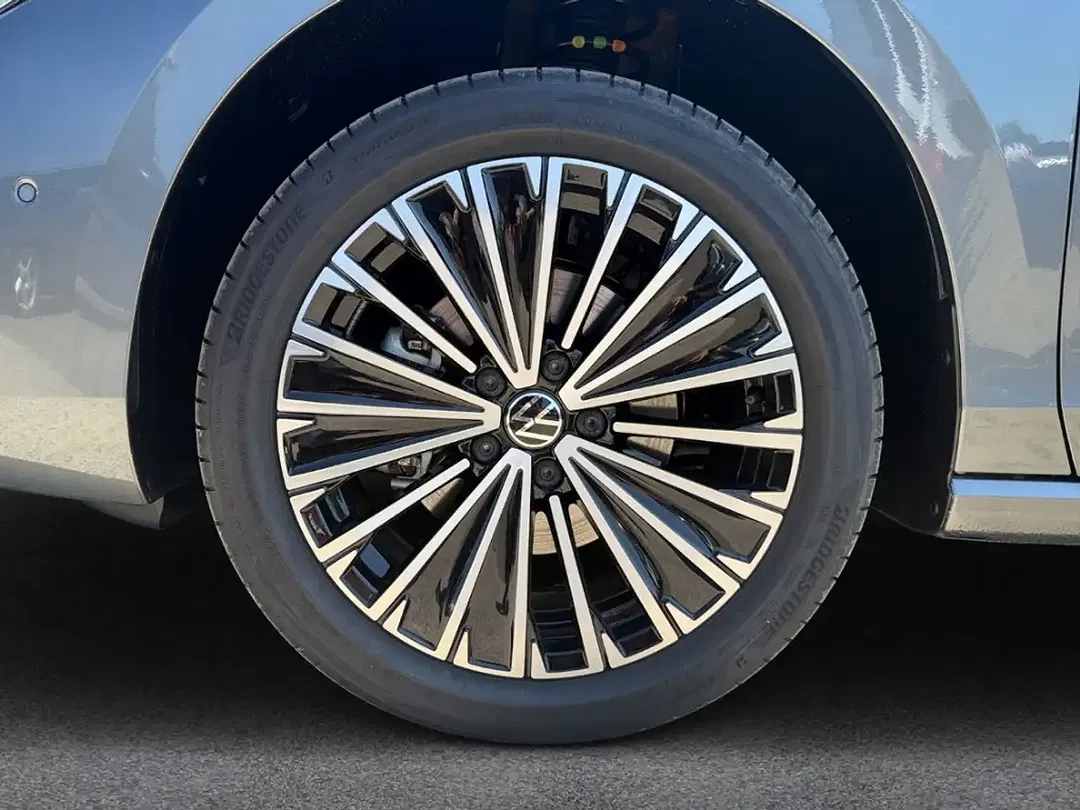 Volkswagen Passat Variant - Thumbnail 11
