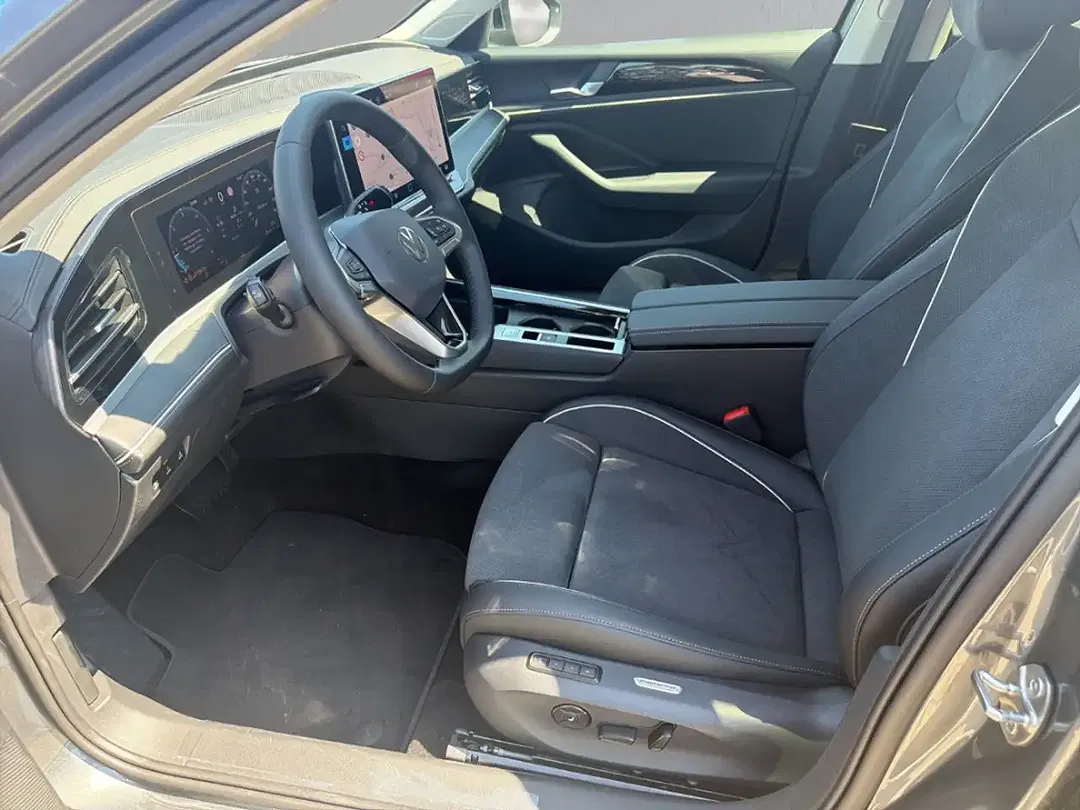 Volkswagen Passat Variant - Thumbnail 13