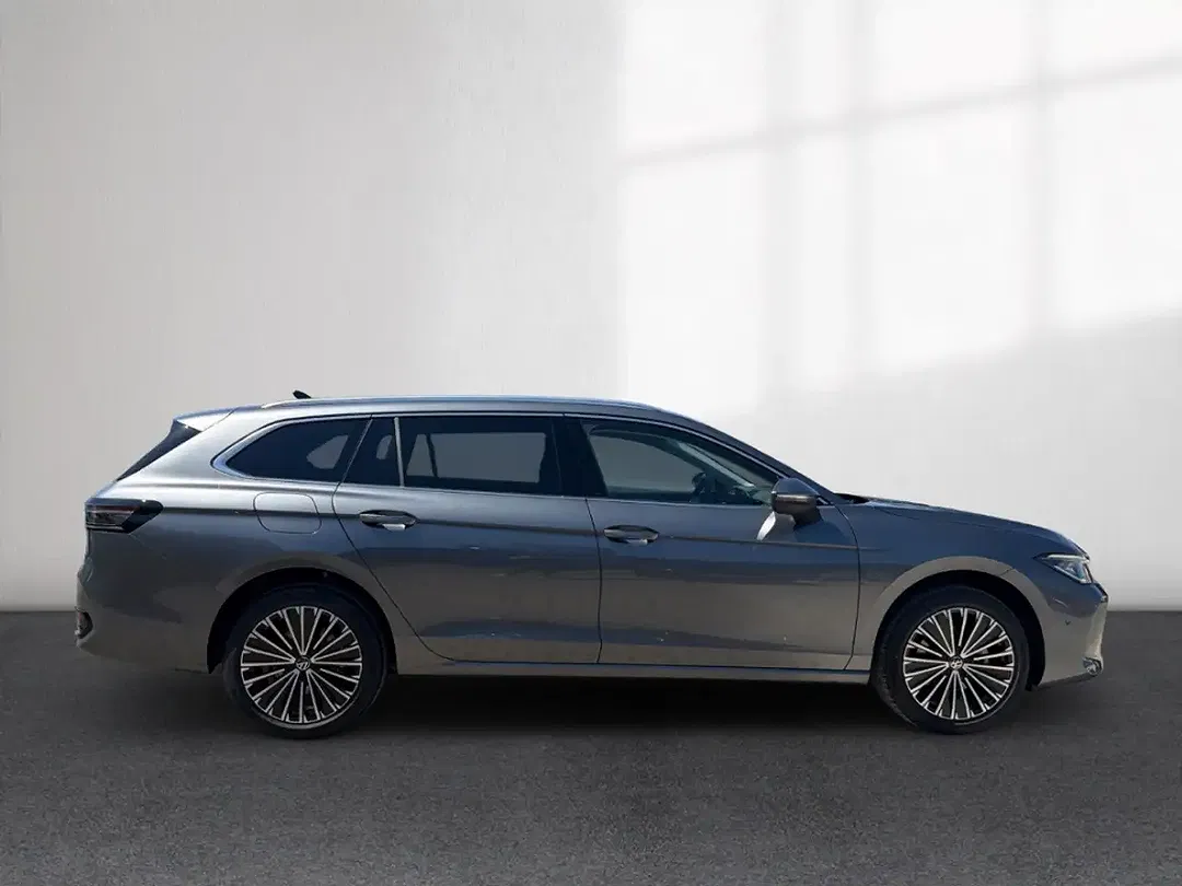 Volkswagen Passat Variant - Thumbnail 6