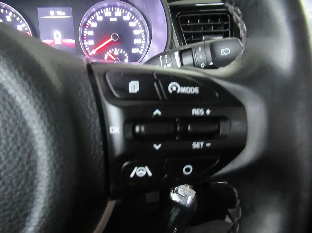 Kia Stonic - Thumbnail 11