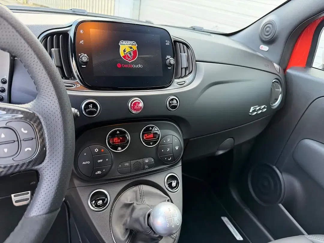 Abarth 695 - Thumbnail 11