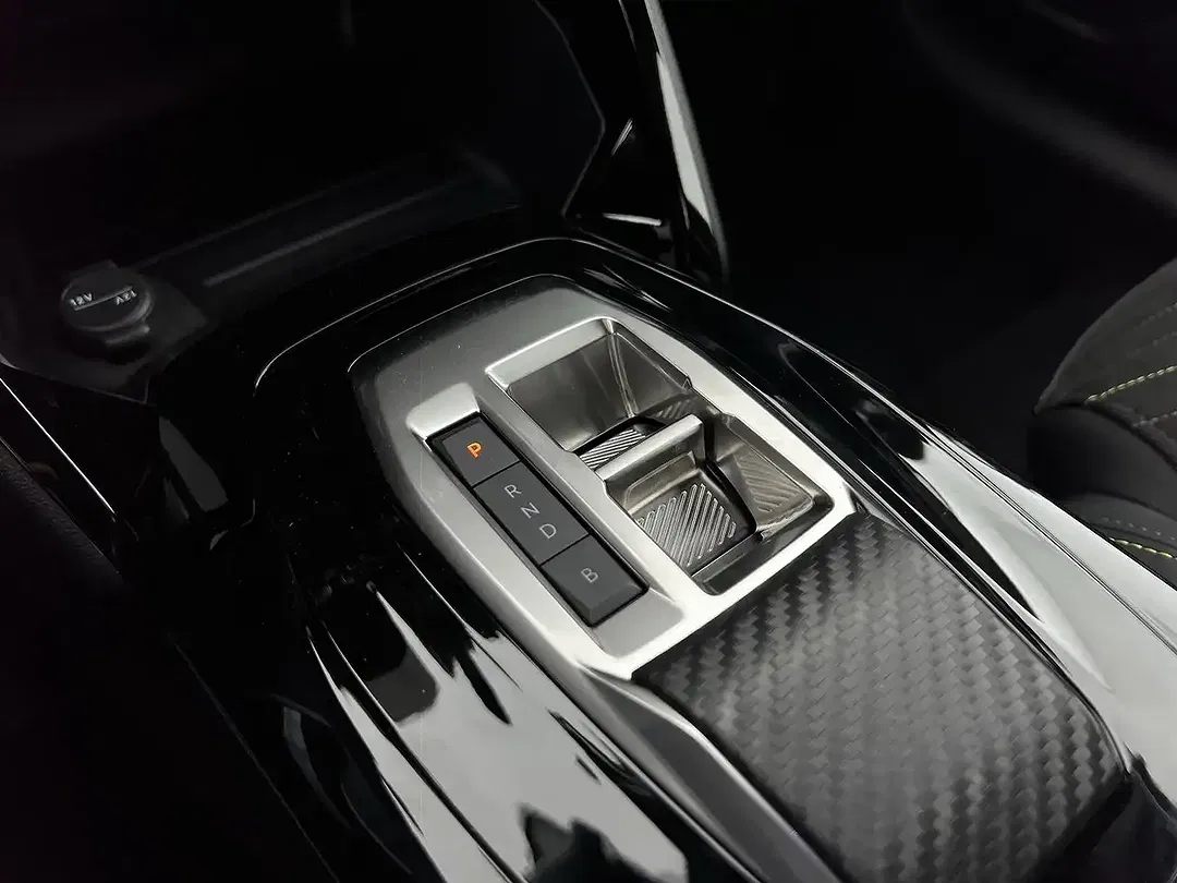 Peugeot e-208 - Thumbnail 13