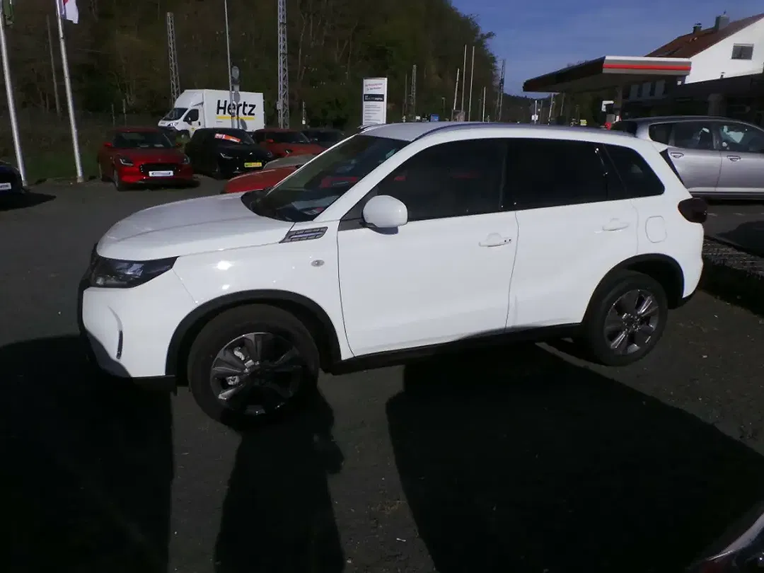 Suzuki Vitara - Thumbnail 1