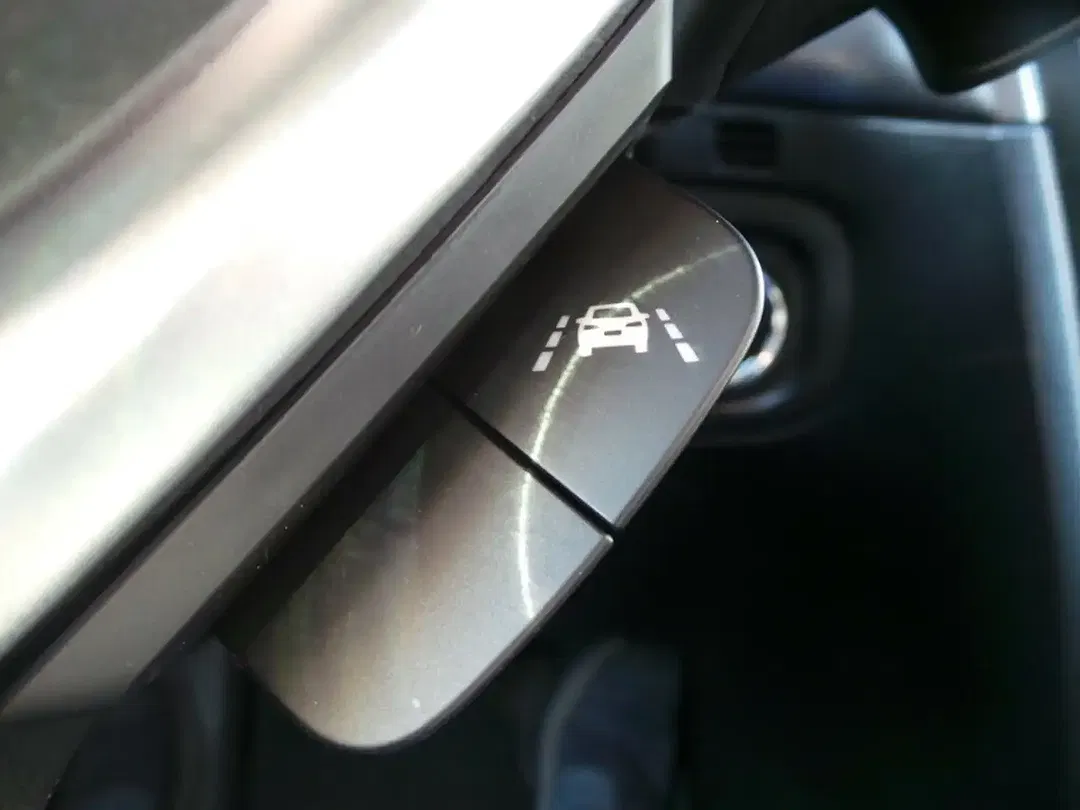 Suzuki Vitara - Thumbnail 12