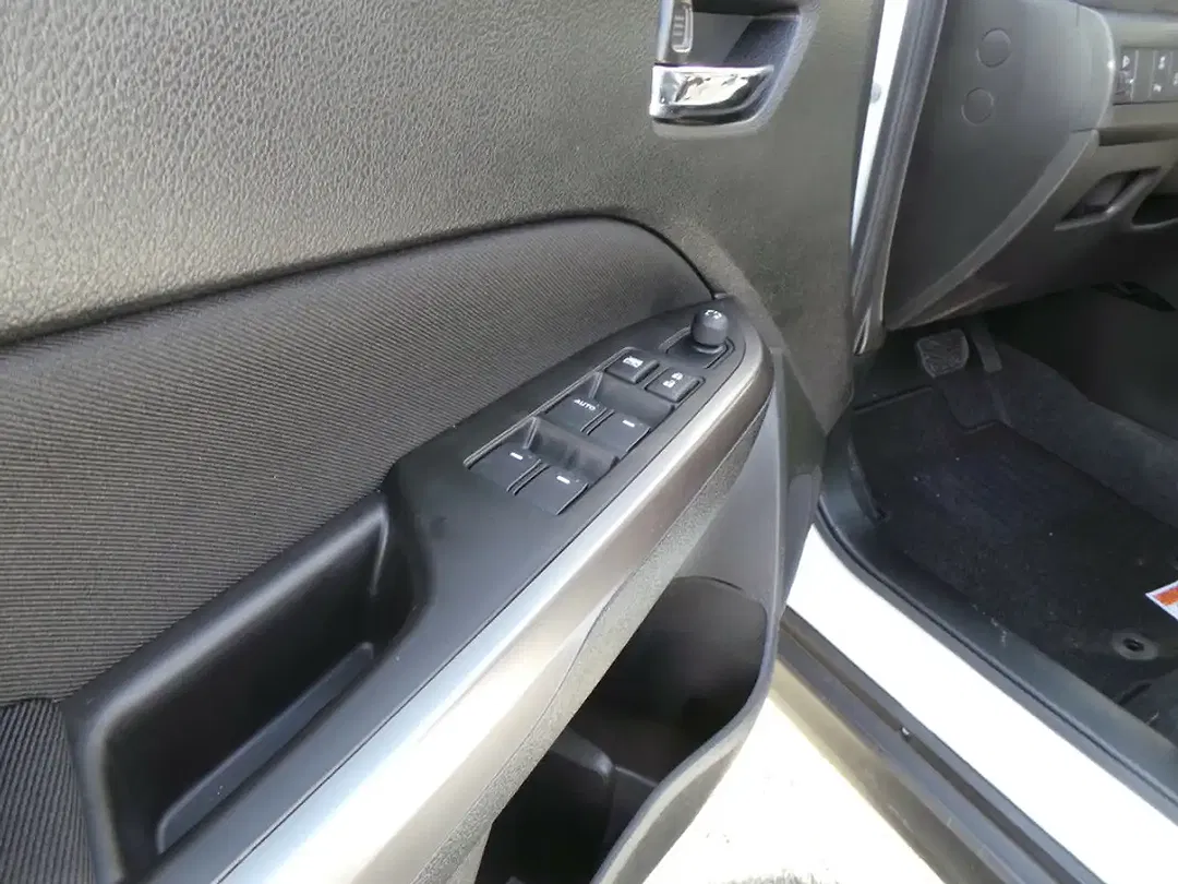 Suzuki Vitara - Thumbnail 7