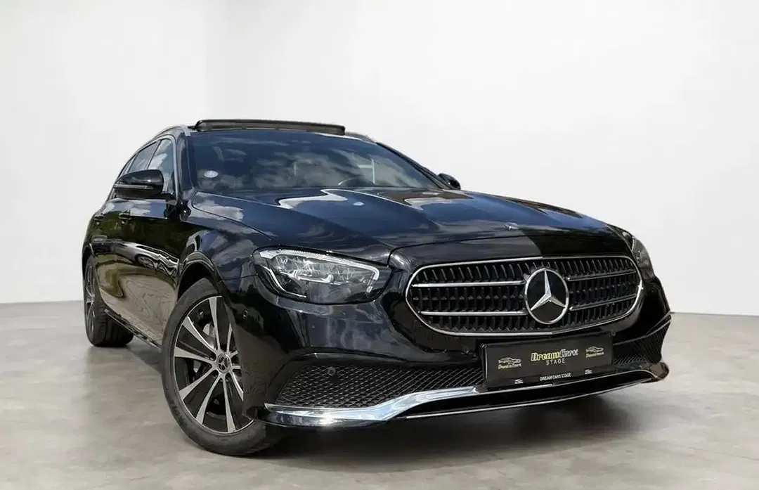 Mercedes-Benz E 300 - Thumbnail 6