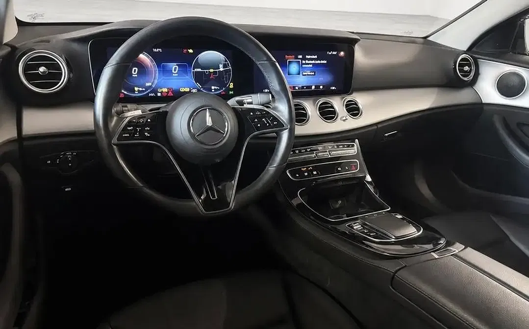 Mercedes-Benz E 300 - Thumbnail 8