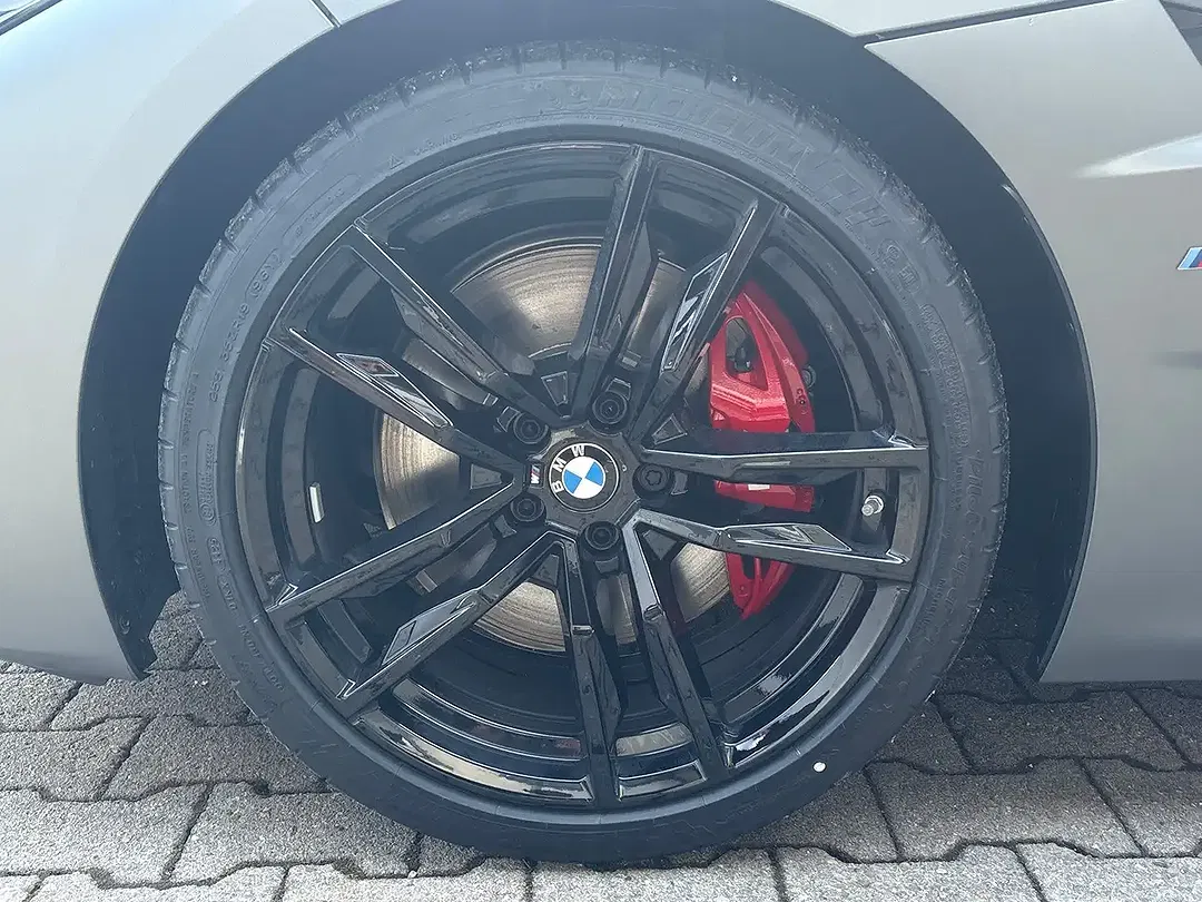 BMW Z4 - Thumbnail 13