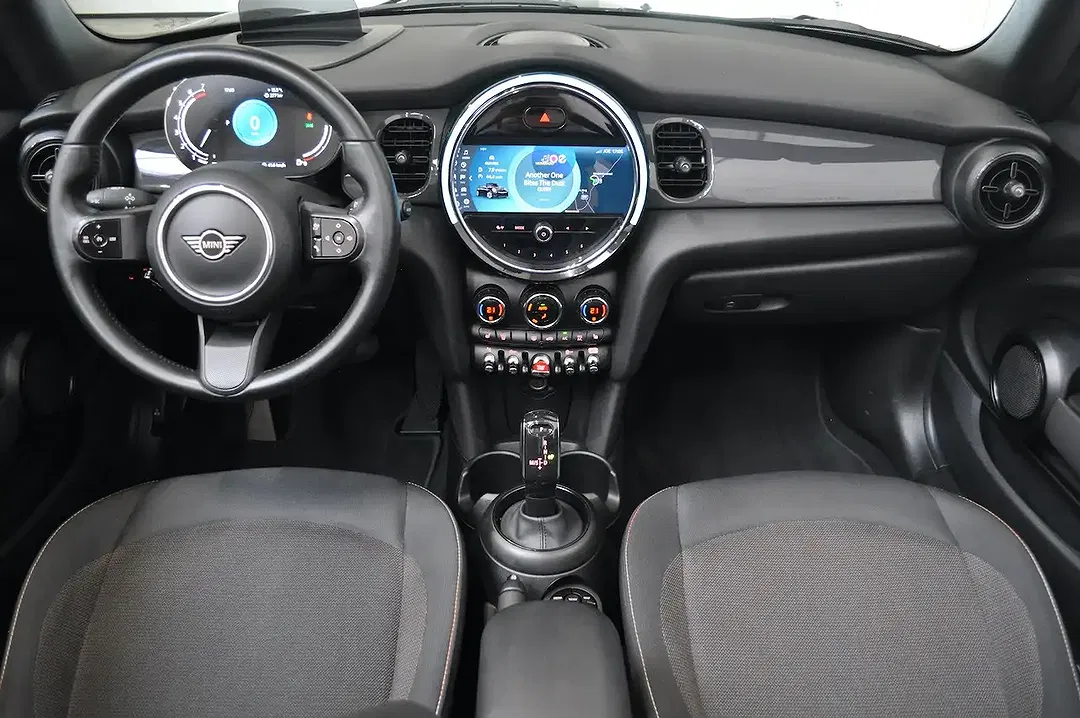 MINI Cooper Cabrio - Thumbnail 10
