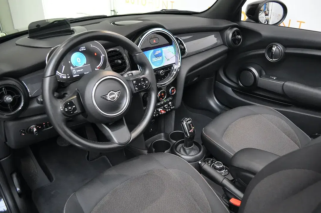MINI Cooper Cabrio - Thumbnail 11