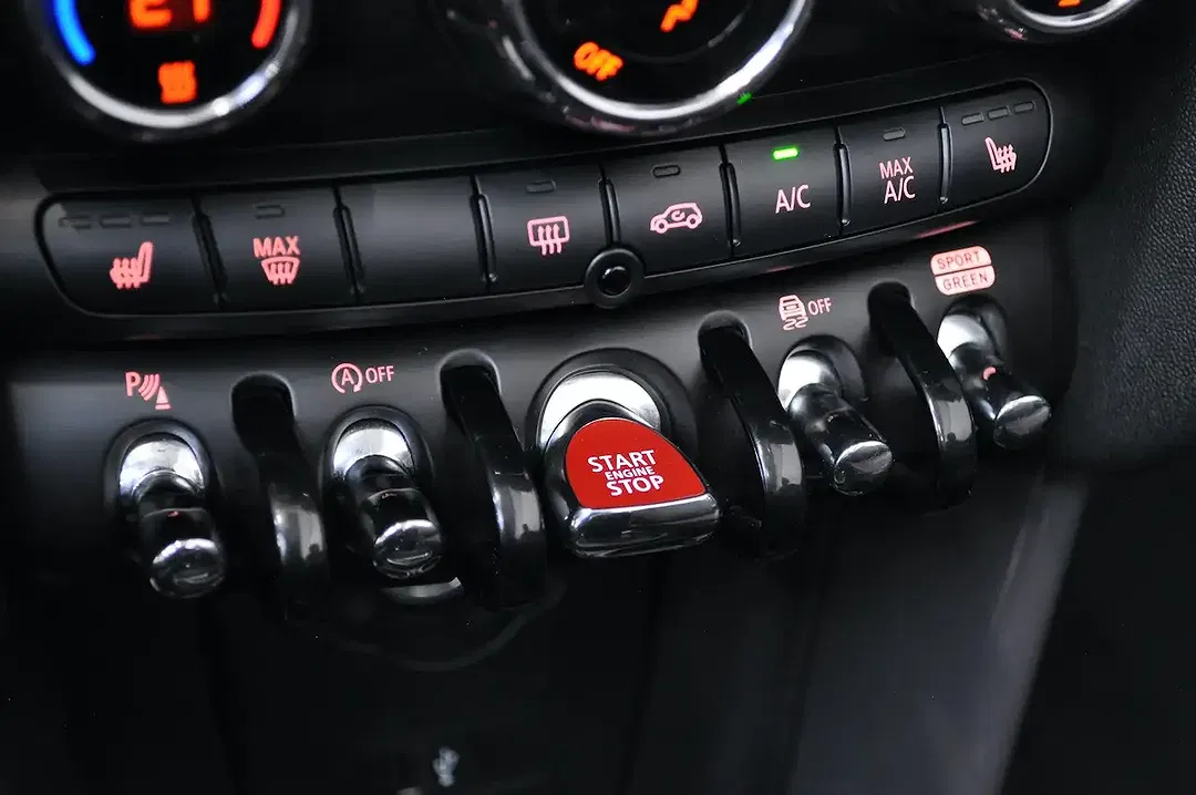 MINI Cooper Cabrio - Thumbnail 26