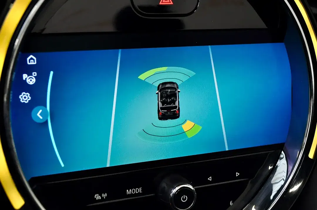 MINI Cooper Cabrio - Thumbnail 29