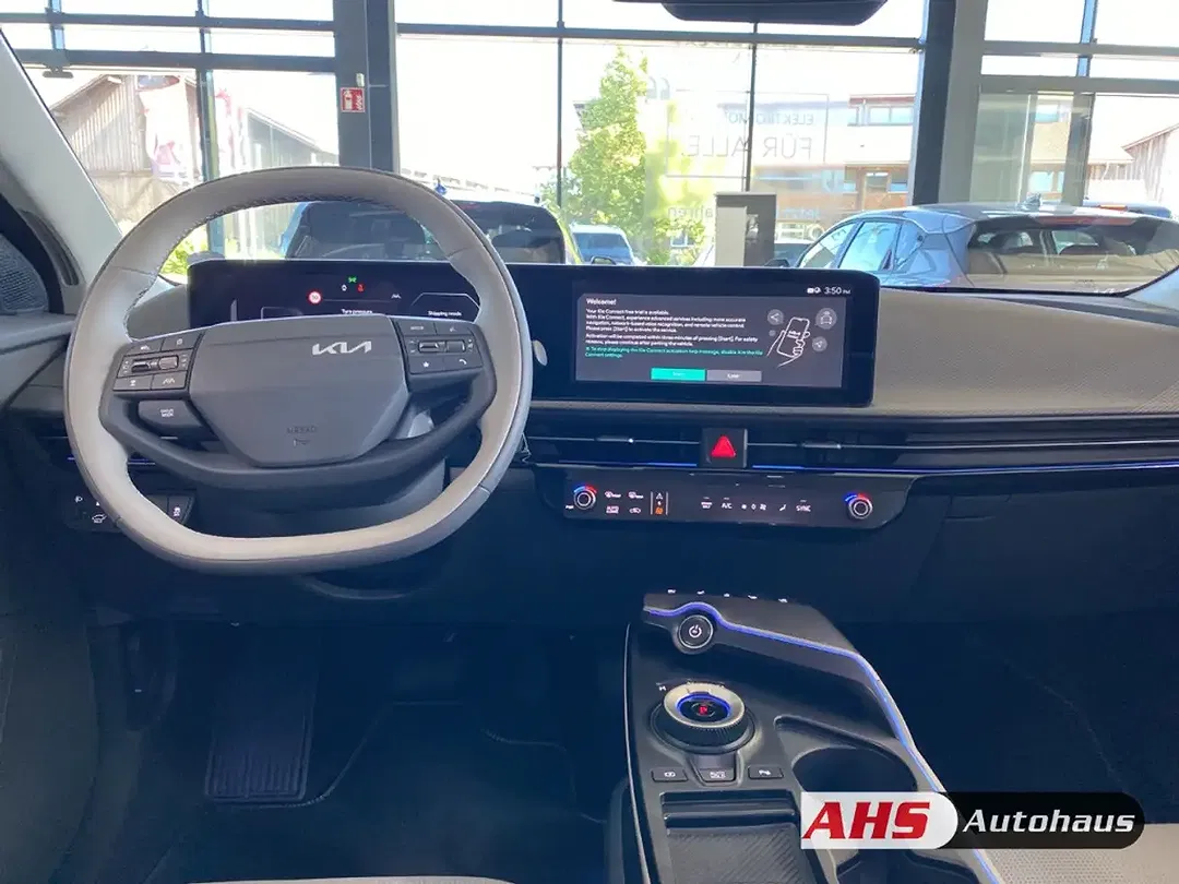 Kia EV6 - Thumbnail 10