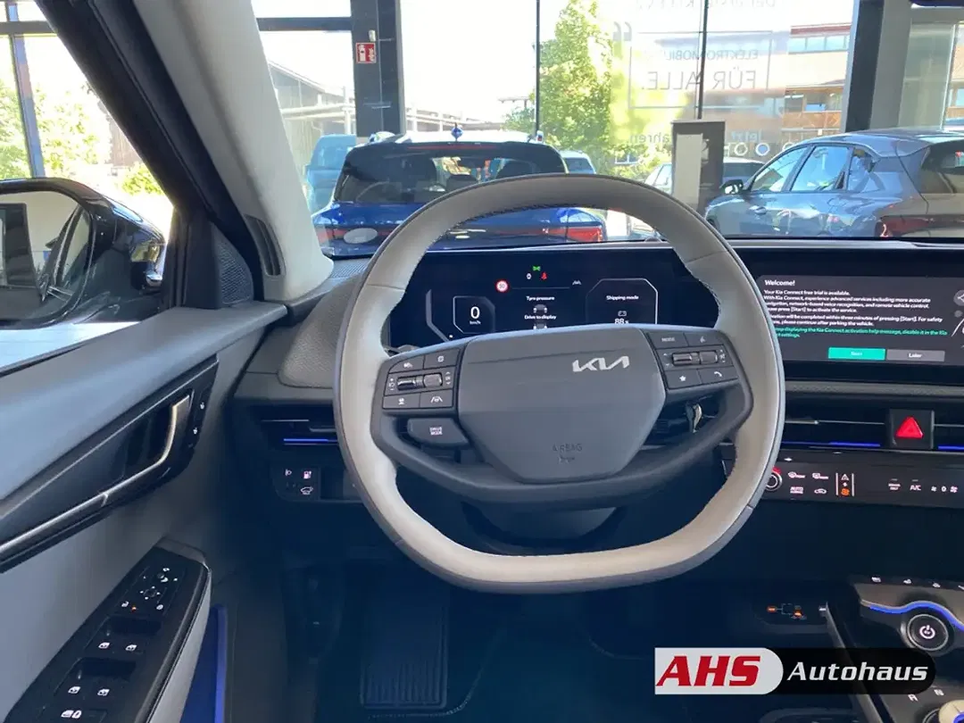 Kia EV6 - Thumbnail 11