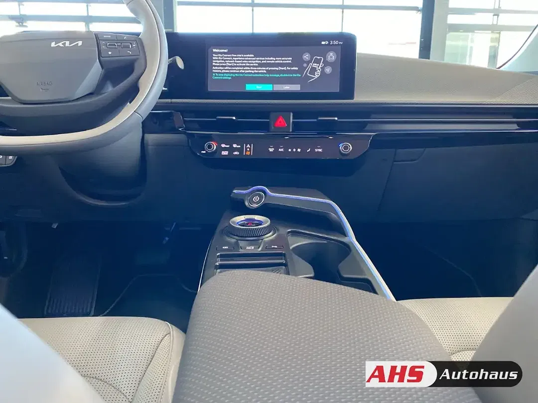 Kia EV6 - Thumbnail 12