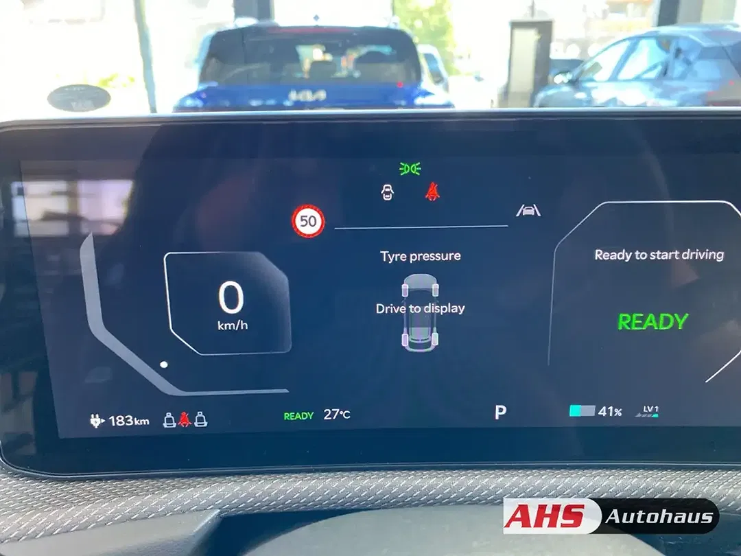 Kia EV6 - Thumbnail 13
