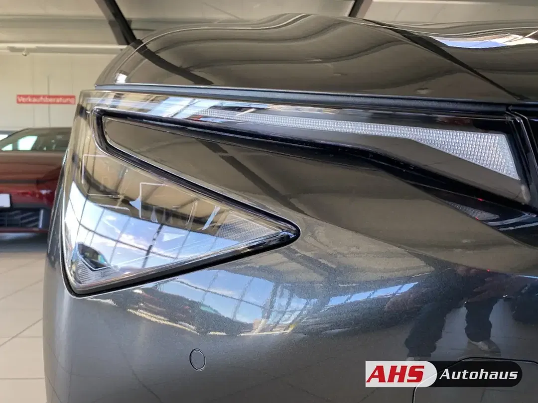 Kia EV6 - Thumbnail 14